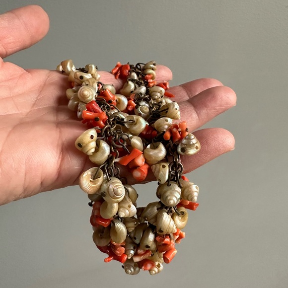 Victorian Coral & Shell Choker - Picture 5 of 14